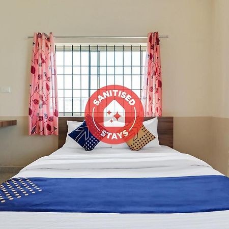 Spot On 76940 Sri Annapoorneshwari Residency Boarding & Lodging Hotel Хасан Екстериор снимка